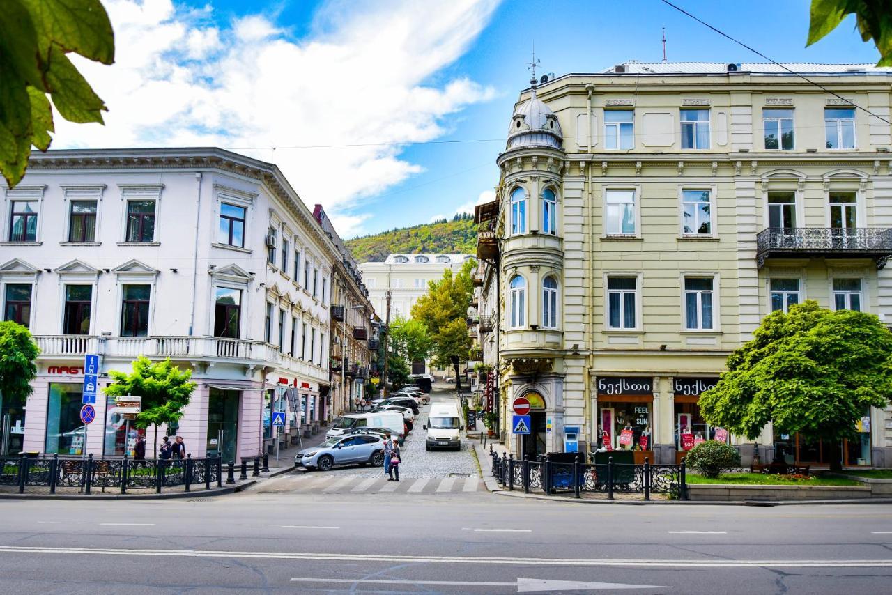 Hb Apartments Laghidze Tbilisi Ngoại thất bức ảnh
